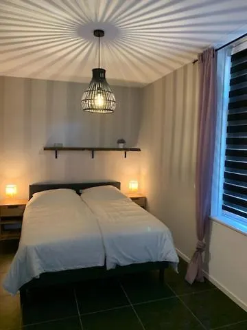 Lis De Maison